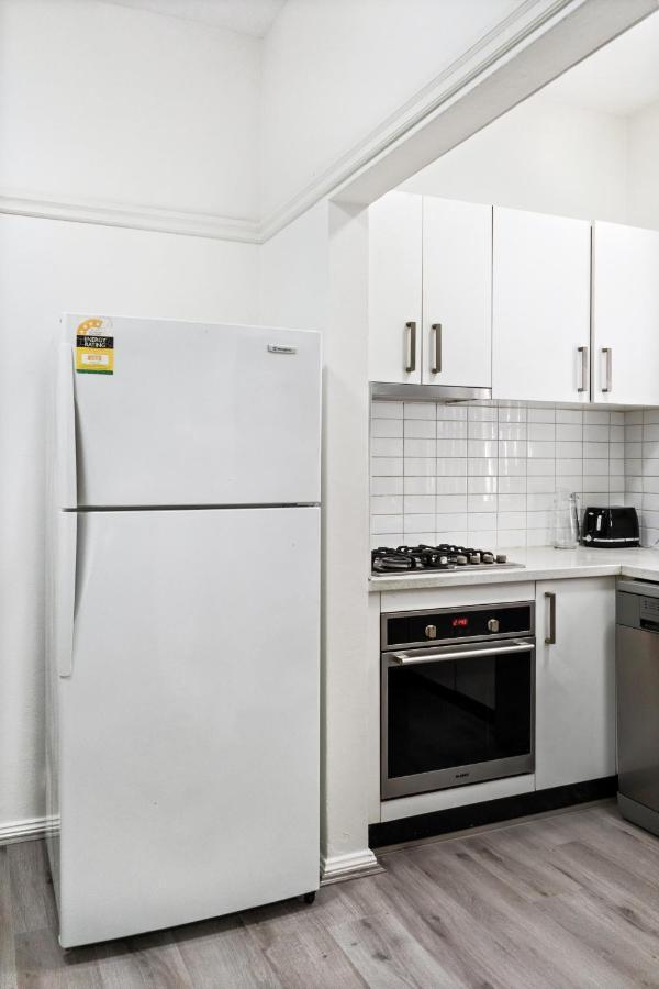 Burwood New 2 Bedroom 2 Bathroom Apartment Sídney Exterior foto